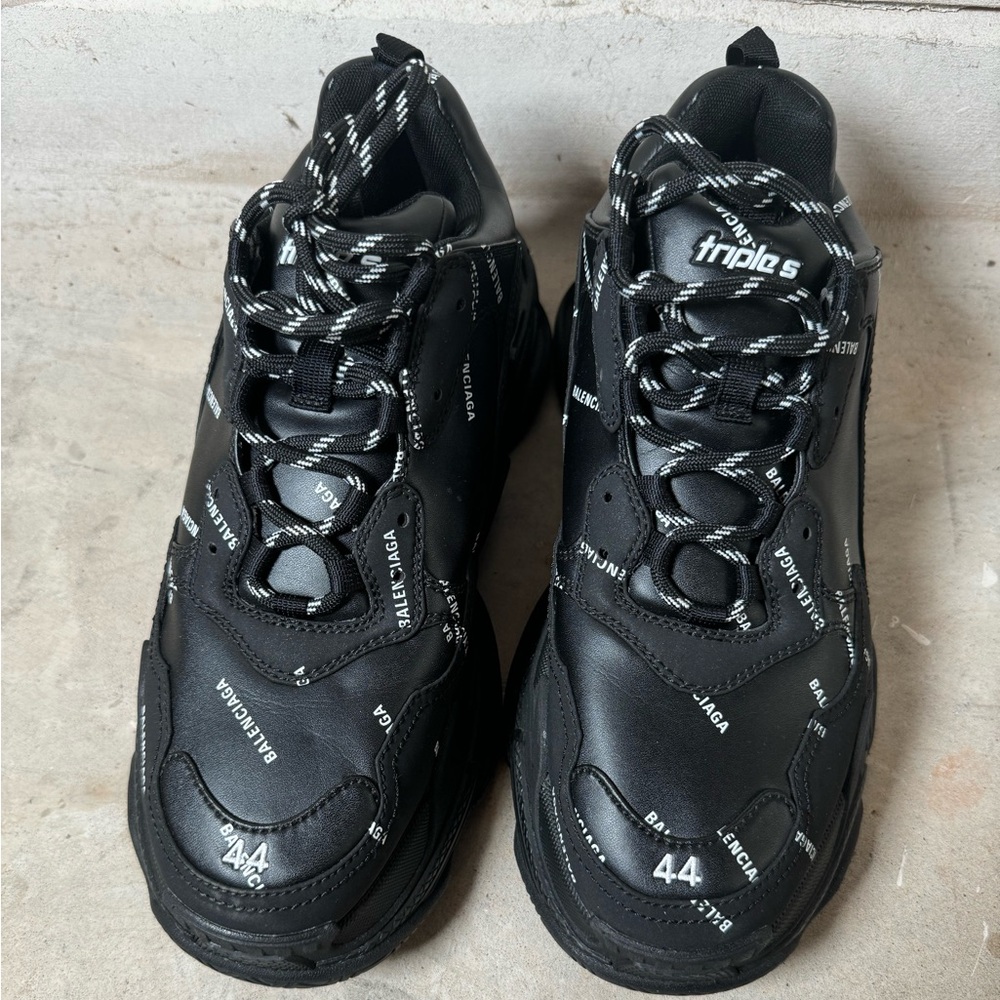 Men Authentic Balenciaga Triple S Sneakers